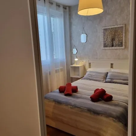 123a - A Un Paso De La Playa, Muy Luminoso Gijón